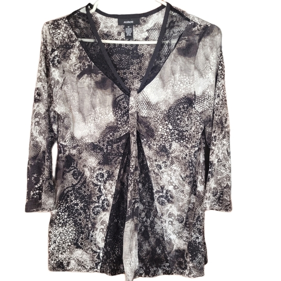Alfani Tops - Alfani Black and White Patterned Top M